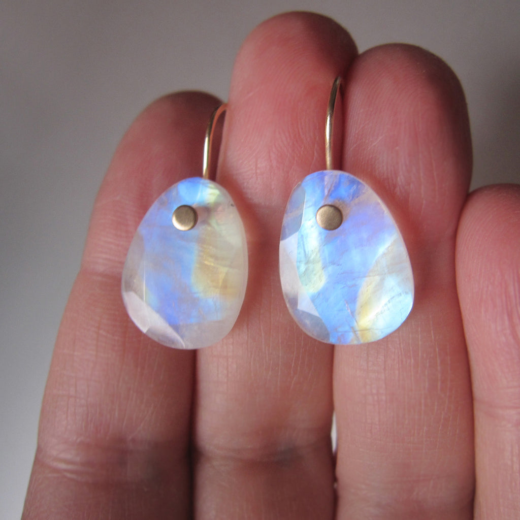 station cut rainbow moonstone egg shaped drops solid 14k gold earrings3