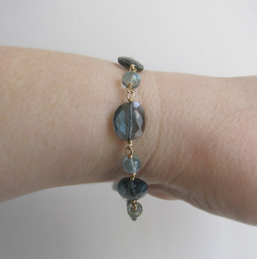 moss aquamarine solid 14k gold beaded bracelet2
