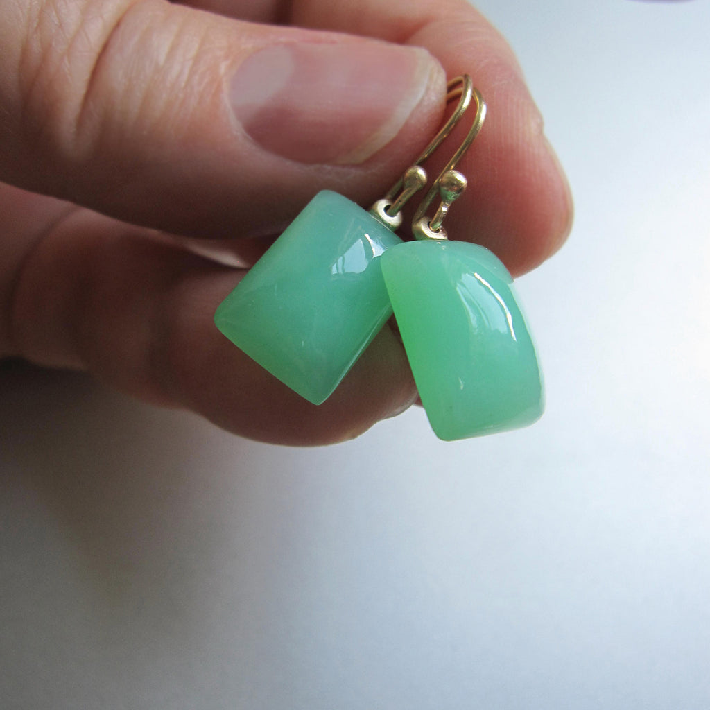 smooth chrysoprase cushion drops solid 14k gold earrings2
