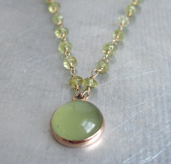 green garnet wire-wrapped bead chain with serpentine cabochon pendant. Solid 14k rose gold necklace